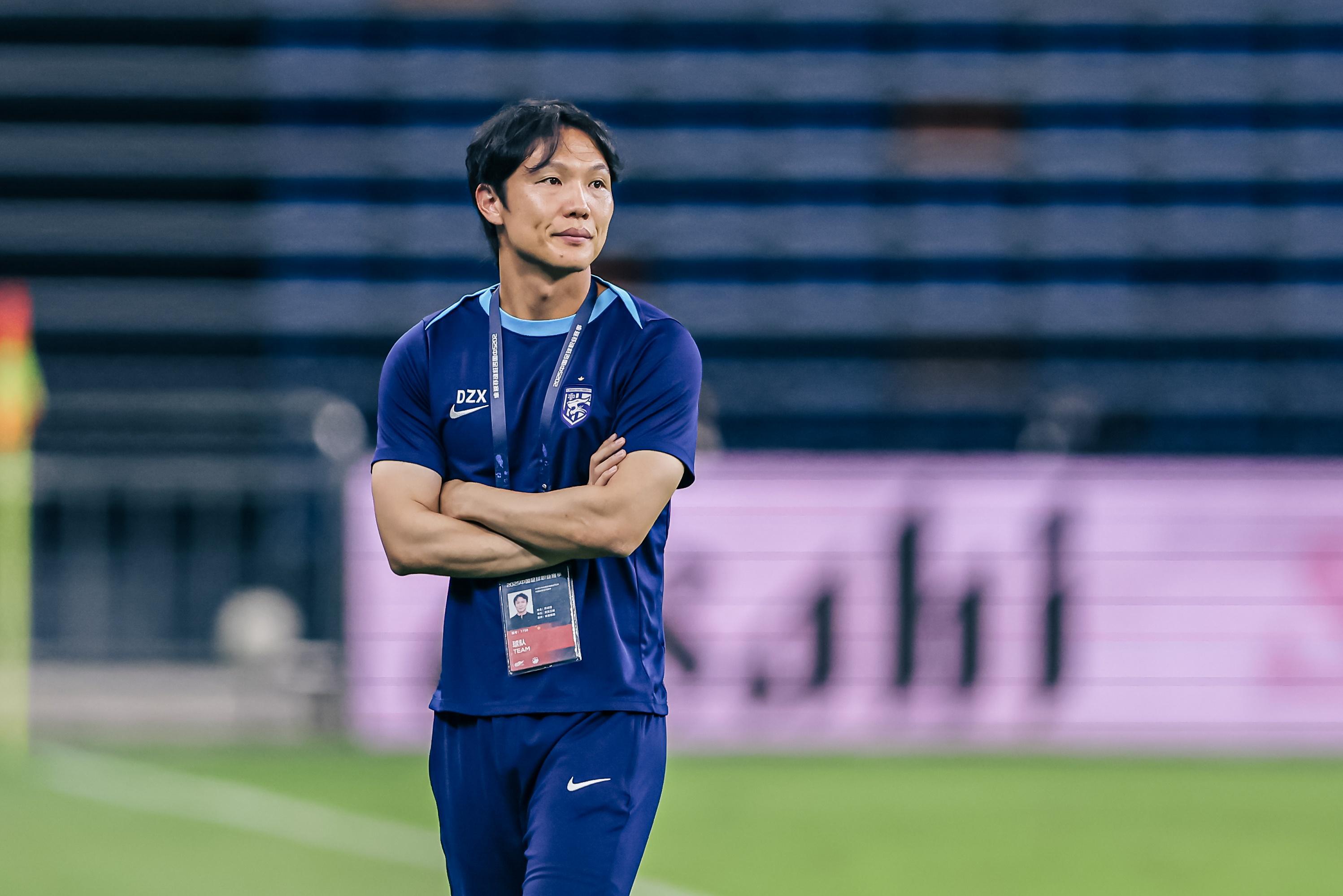 足球报：三镇8轮不胜保级警钟再次拉响 俱乐部目前为止并没有欠薪